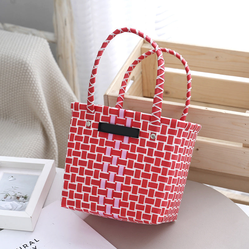 New handmade woven vegetable basket for women's portable storage bag, cute colored checkered plastic woven basket