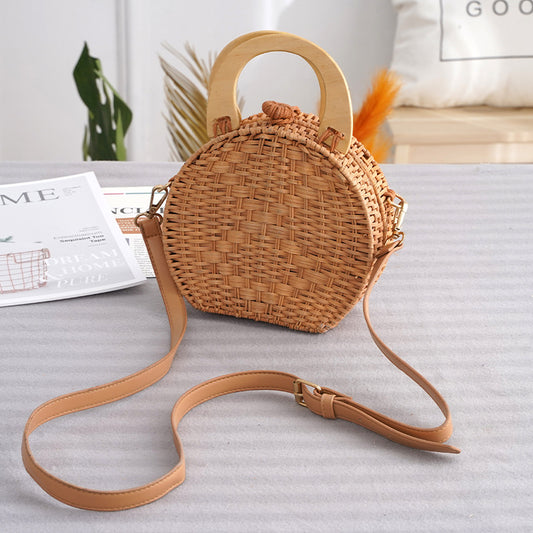 Vacation photography rattan woven bag, women's wooden hard handle hand-held small round bag, beach bag, crossbody bag weaving technique