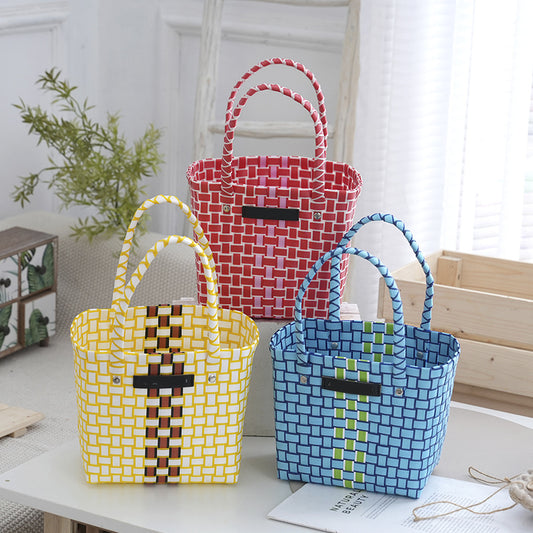 New handmade woven vegetable basket for women's portable storage bag, cute colored checkered plastic woven basket